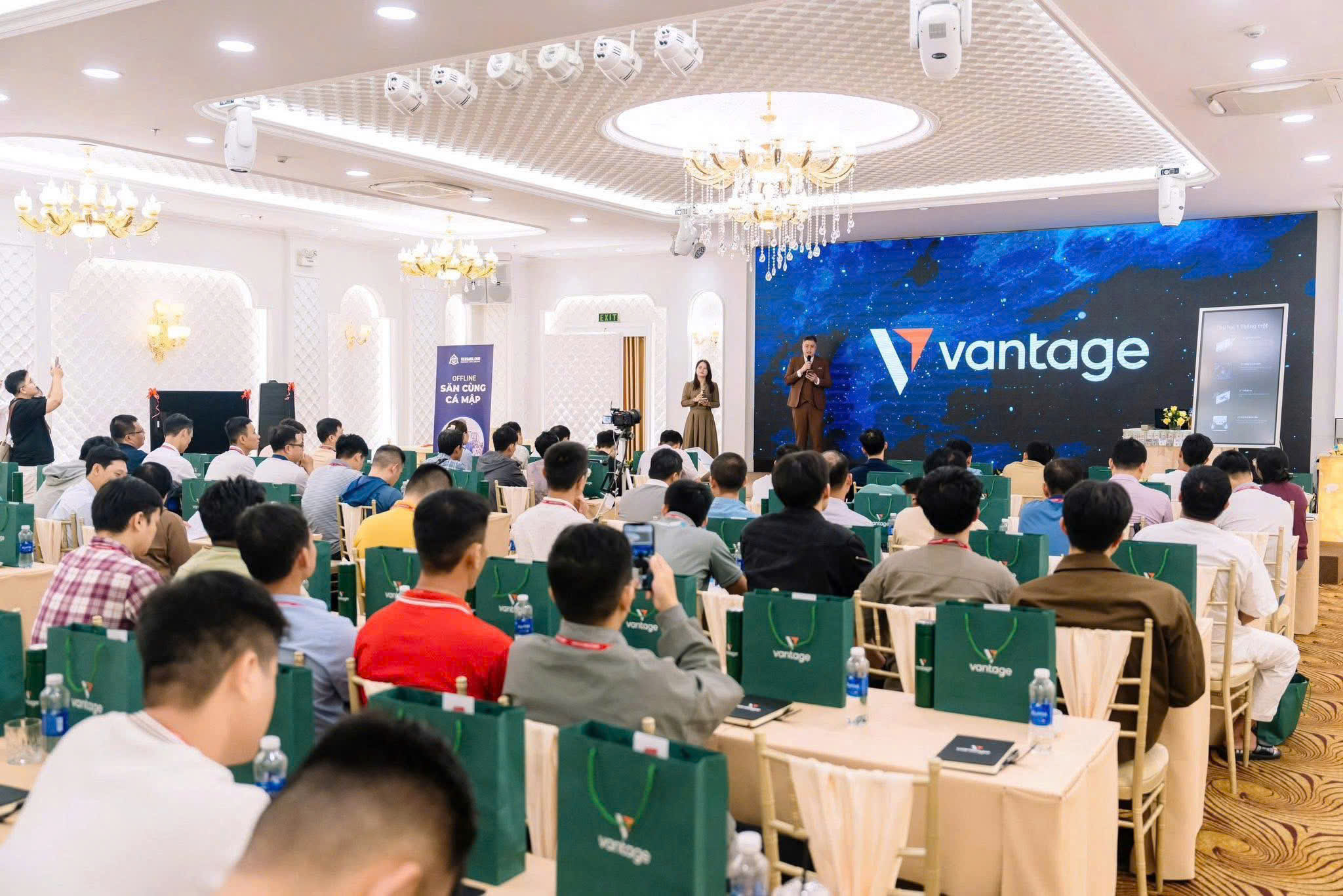 Hoạt động & sự kiện Lina Vantage 10