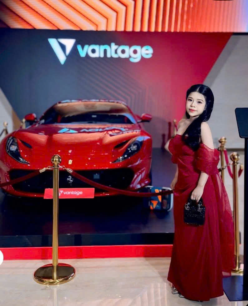Hoạt động & sự kiện Lina Vantage 8